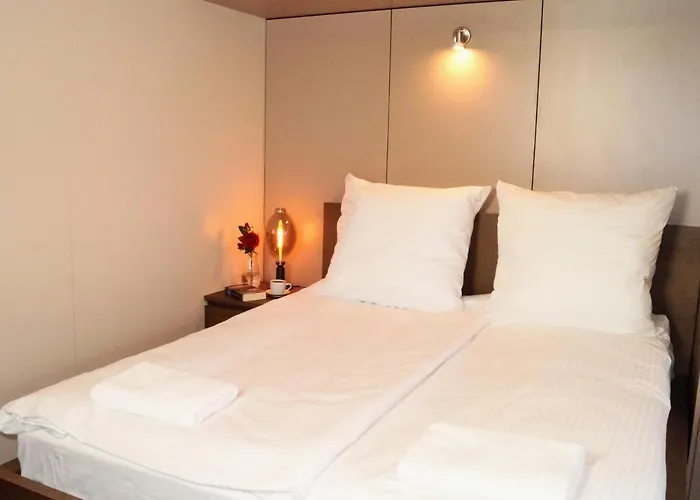 Alma Apartments Rondo Onz